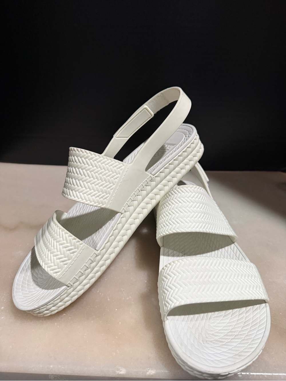 Reef Water Vista Sandals Womens 10 White Adjustable Strap Light Weight Vacation